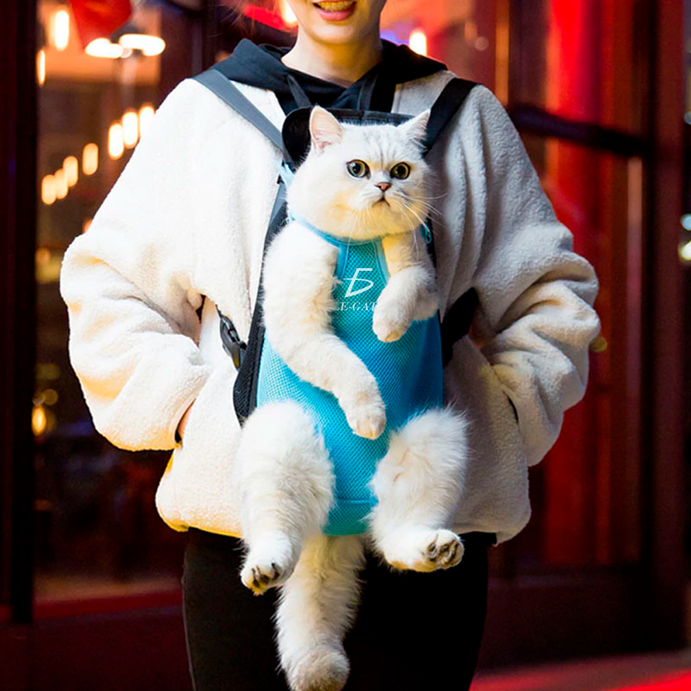 Mochila Porta Mascotas Transpirable y Portátil - Comodidad y Estilo para Tus Aventuras con tu Mascota - Image 4