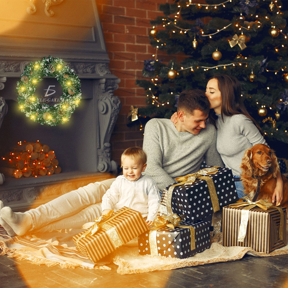 Corona Artificial de Navidad con Lazo, Bayas Rojas y Hojas de Eucalipto - Image 2