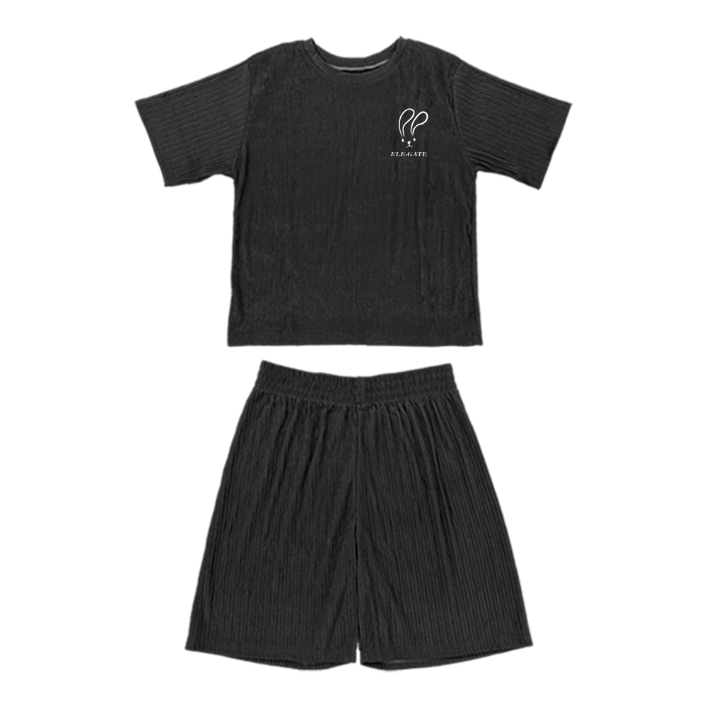 Coordinado Monocromático de Short y Camisa Ombliguera - Image 4