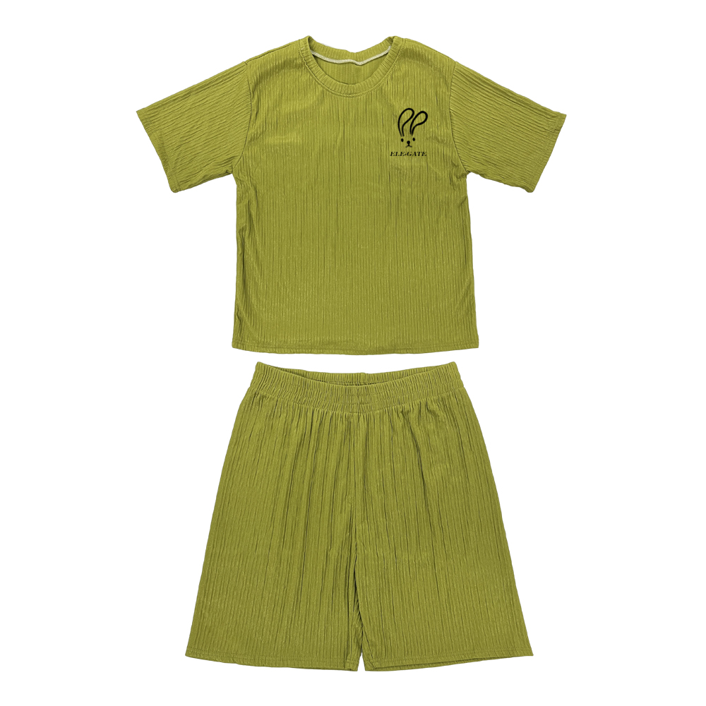 Coordinado Monocromático de Short y Camisa Ombliguera - Image 2