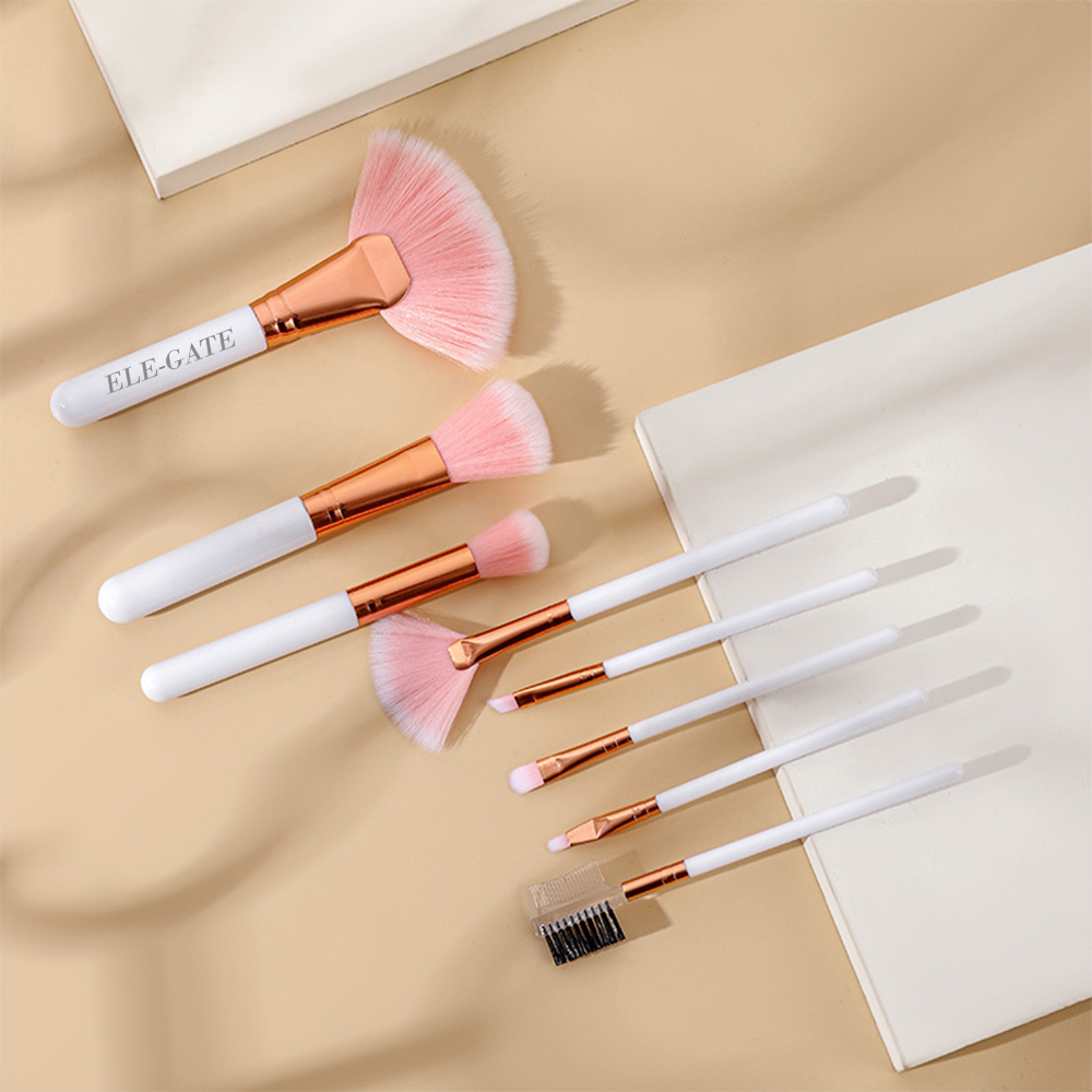 Set de 8 Brochas para Maquillar incluye Cepillo para las Pestañas y las Cejas - Image 4