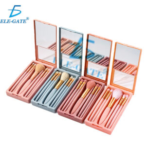 Set de 5 Piezas de Brochas de Maquillaje con Estuche - Suaves y Completas para un Acabado Profesional