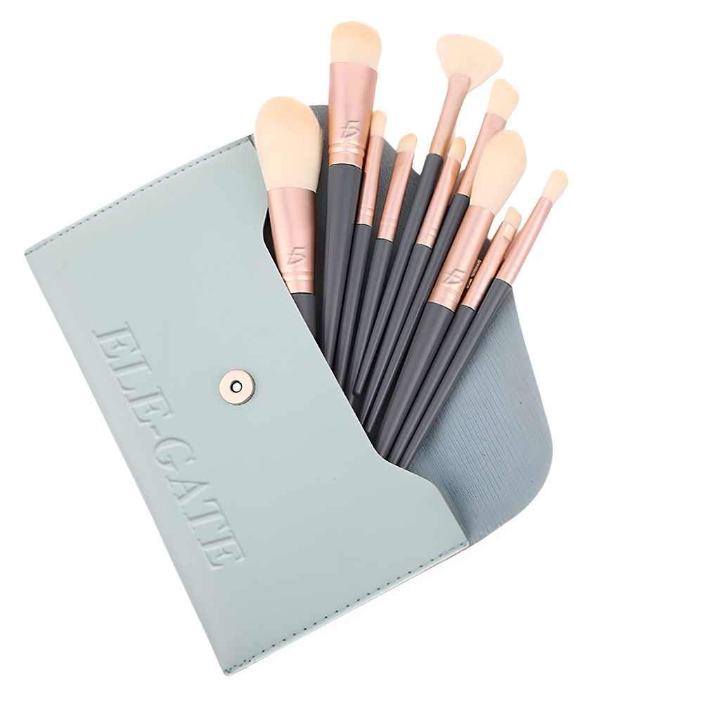 Juego de 10 Brochas con Estuche y Cerdas Suaves y Resistentes - Image 3