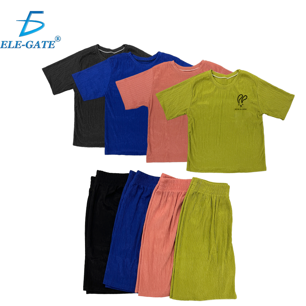 Coordinado Monocromático de Short y Camisa Ombliguera