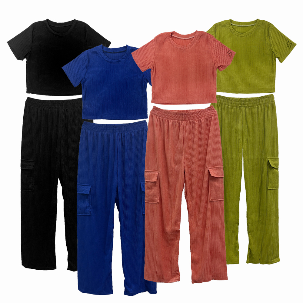 Conjunto Monocromático Casual con Pantalón Cargo y Playera Ombliguera - Image 3